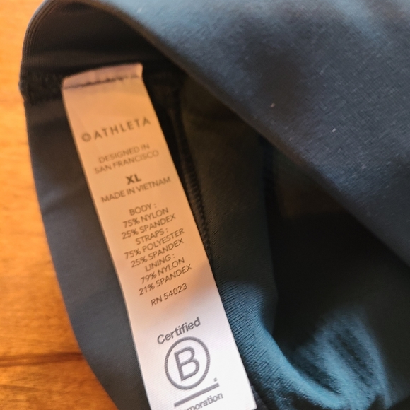 Althleta Sports Bra - new with tag - Picture 4 of 4